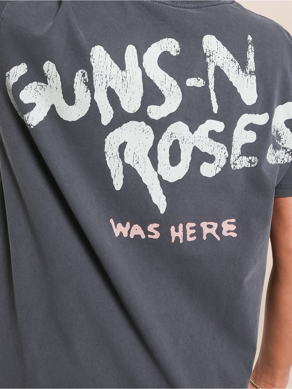 Distressed oversized Guns N’ Roses graphic band tee